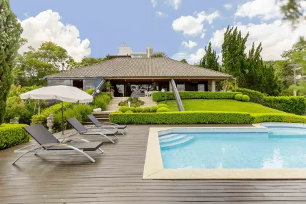 Casa com 4 Quartos à venda, 918m² no Santo Inácio, Curitiba