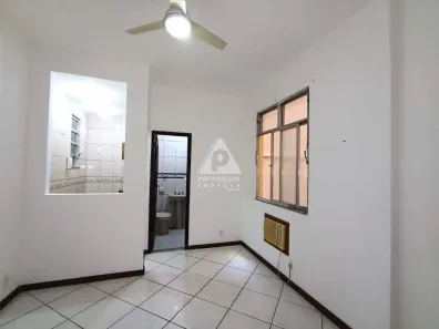 Kitnet com 1 Quarto à venda, 20m² no Catete, Rio de Janeiro