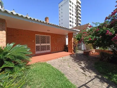 Casa com 6 Quartos para alugar, 300m² no Cavalhada, Porto Alegre