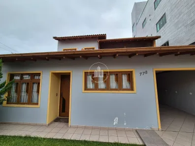 Casa com 3 Quartos à venda, 275m² no Barreiros, São José