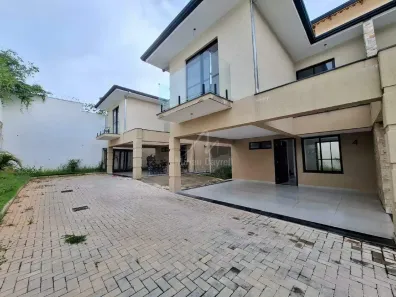 Casa de Condomínio com 4 Quartos para alugar, 220m² no Pampulha, Belo Horizonte