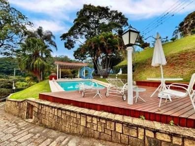 Casa com 6 Quartos para alugar, 450m² no Corrêas, Petrópolis