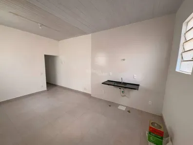 Casa com 2 Quartos para alugar, 50m² no Nova Suíssa, Belo Horizonte