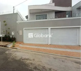 Casa com 5 Quartos à venda, 350m² no Jardim Parque Morada do Sol, Montes Claros