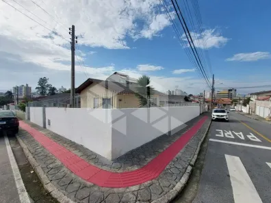 Casa com 2 Quartos para alugar, 70m² no Bela Vista, São José
