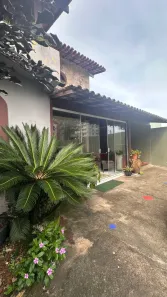 Casa com 10 Quartos para alugar, 440m² no Cavaleiros, Macaé