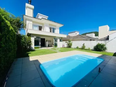 Casa com 3 Quartos à venda, 247m² no Pedra Branca, Palhoça