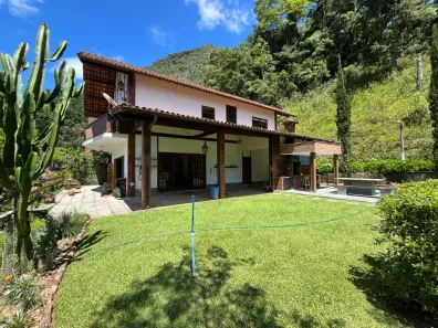 Casa com 3 Quartos à venda, 190m² no Granja Guarani, Teresópolis
