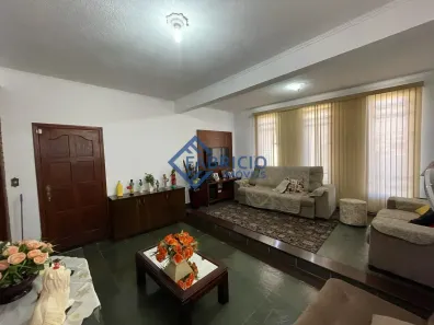 Casa com 3 Quartos à venda, 246m² no Capela, Vinhedo