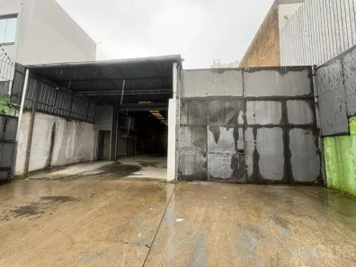 Galpão/Depósito/Armazém à venda, 250m² no Vila Hamburguesa, São Paulo