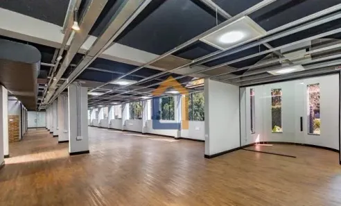 Imóvel Comercial para alugar, 680m² no Ahú, Curitiba