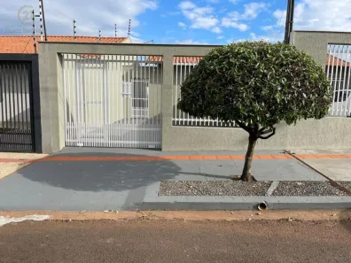 Casa com 2 Quartos para alugar, 70m² no Maria Lúcia, Londrina