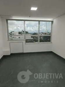 Sala Comercial para alugar, 42m² no Granja Marileusa, Uberlândia