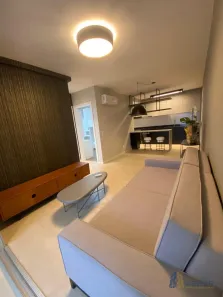 Apartamento com 2 Quartos para alugar, 70m² no Canto, Florianópolis