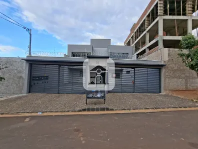 Apartamento com 3 Quartos para alugar, 93m² no Aclimação, Uberlândia