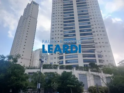 Apartamento com 4 Quartos para alugar, 223m² no Jardim Marajoara, São Paulo