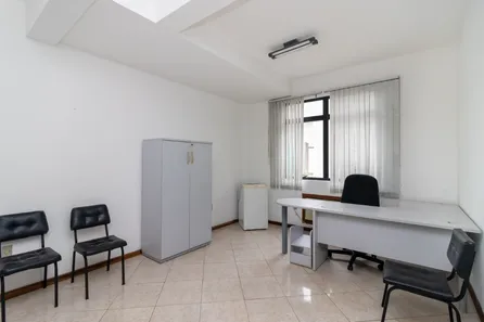 Sala Comercial para alugar, 20m² no Passo da Areia, Porto Alegre