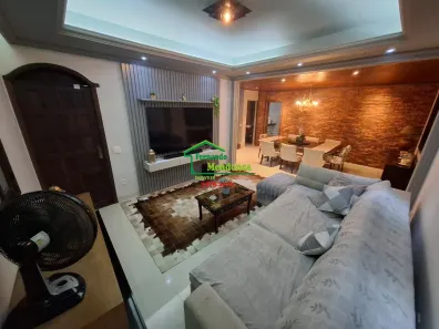 Casa com 5 Quartos à venda, 337m² no João Pinheiro, Belo Horizonte