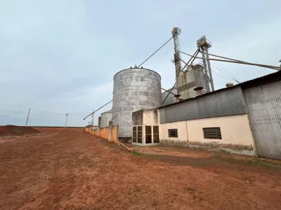Fazenda/Sítio com 3 Quartos à venda, 120m² no , Itaberá
