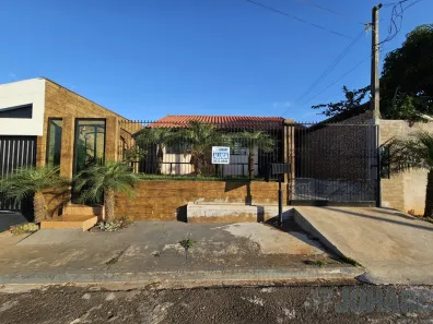 Casa com 3 Quartos para alugar, 65m² no Loteamento Residencial Jaçanã, Apucarana