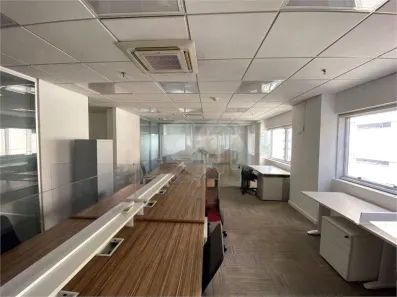 Sala Comercial para alugar, 200m² no Vila Olímpia, São Paulo