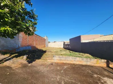 Lote/Terreno à venda, 250m² no Jardim Itamarati, Botucatu