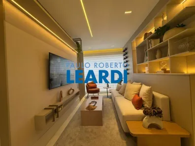 Apartamento com 2 Quartos à venda, 62m² no Vila Anastácio, São Paulo