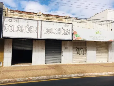Ponto Comercial para alugar, 200m² no Centro, Marília