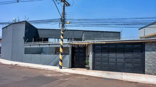 Casa com 5 Quartos à venda, 264m² no Jardim Jockey Club, Campo Grande