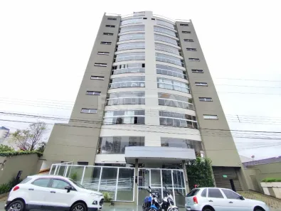 Apartamento com 3 Quartos para alugar, 130m² no Centro, São Carlos