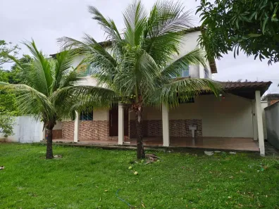 Casa com 3 Quartos para alugar, 300m² no Cantagalo, Rio das Ostras