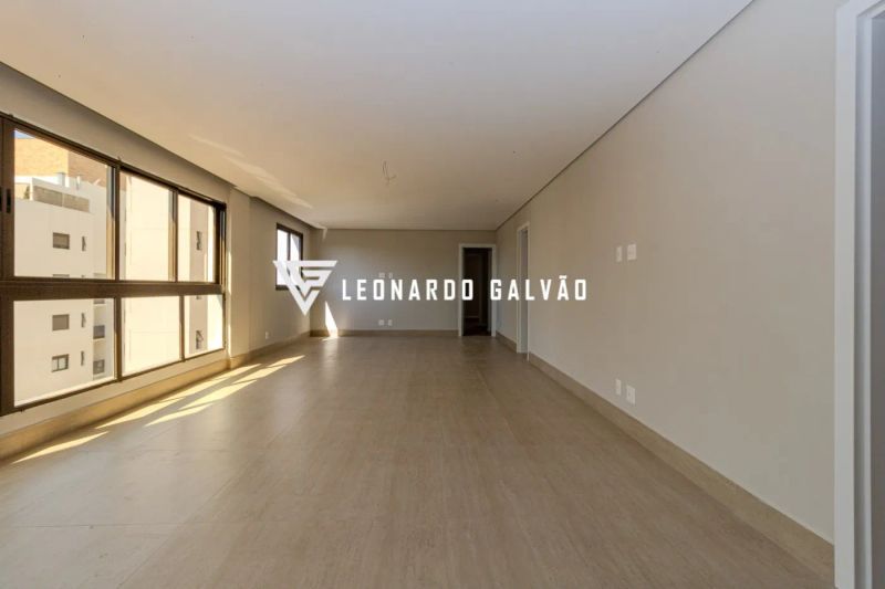 Apartamento com 4 quartos — Santo Antônio, Belo Horizonte