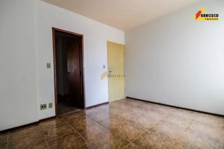 Apartamento com 3 Quartos para alugar, 100m² no Centro, Divinópolis