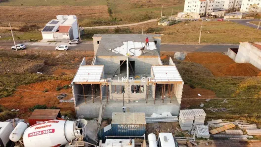 Casa com 3 Quartos à venda, 160m² no Francisca Augusta Rios, Pouso Alegre