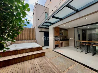 Casa com 3 Quartos à venda, 220m² no Vila Santo Antônio, Rio Claro