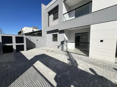 Apartamento com 2 Quartos para alugar, 65m² no Meia Praia, Navegantes