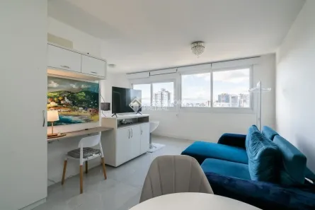 Apartamento com 1 Quarto para alugar, 54m² no Três Figueiras, Porto Alegre