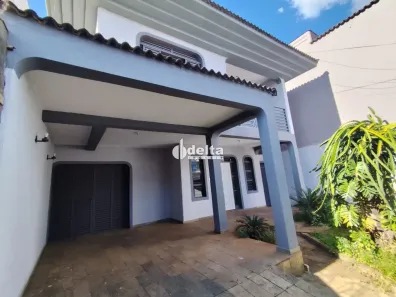 Casa com 8 Quartos à venda, 403m² no Nossa Senhora Aparecida, Uberlândia