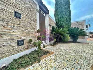 Casa com 3 Quartos à venda, 277m² no Vila Garcia, Jundiaí