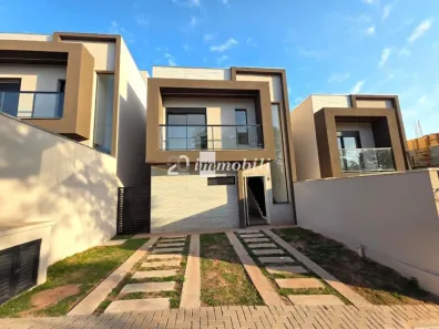 Casa de Condomínio com 3 Quartos à venda, 250m² no Jardim Ana Estela, Carapicuíba