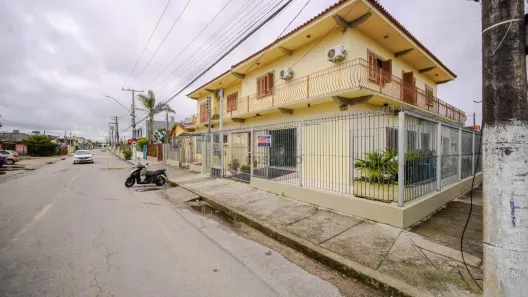 Ponto Comercial para alugar, 239m² no Três Vendas, Pelotas