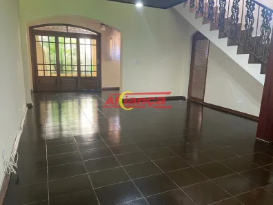 Sobrado com 3 Quartos à venda, 251m² no Parque Renato Maia, Guarulhos