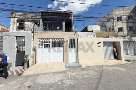 Casa com 2 Quartos para alugar, 190m² no Joaquim Távora, Fortaleza