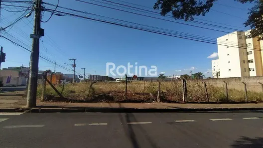 Lote/Terreno para alugar, 3956m² no Custódio Pereira, Uberlândia