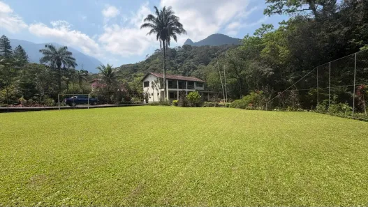 Fazenda/Sítio com 7 Quartos à venda, 519m² no Caneca Fina, Guapimirim