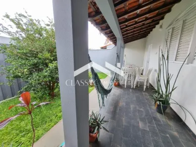 Casa com 3 Quartos à venda, 200m² no Cidade Jardim, Uberlândia