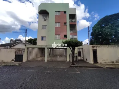 Apartamento com 3 Quartos para alugar, 120m² no Cazeca, Uberlândia