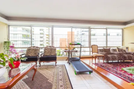 Apartamento com 4 Quartos para alugar, 270m² no Santa Cecília, São Paulo