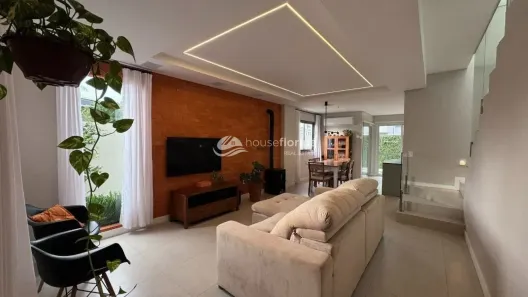 Casa com 3 Quartos à venda, 157m² no Campeche, Florianópolis