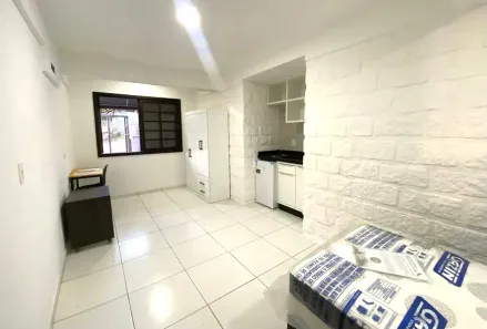 Apartamento com 1 Quarto para alugar, 20m² no Carvoeira, Florianópolis